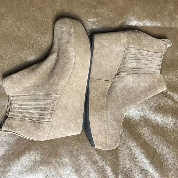 CHOCOLAT BLU ‘Walden’ Tan Suede Wedge Boots – Size 8 - Picture 4 of 8